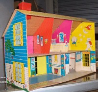 Doll house - Click Image to Close